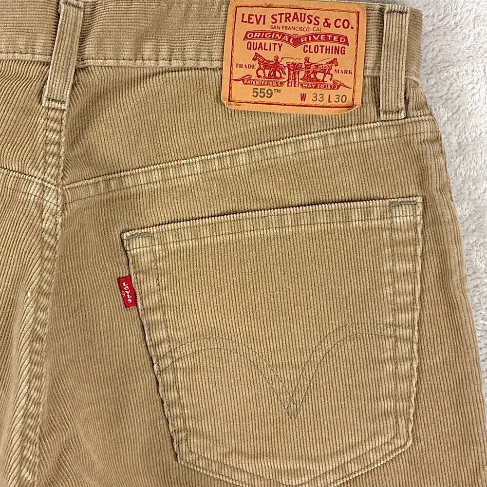 VTG Levis 559 Pants Men 33x30 Beige Corduroy Relaxed Straight Baggy Skate Y2K